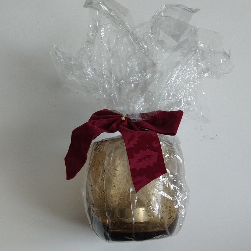 Gold Candle Holder with Red Bow